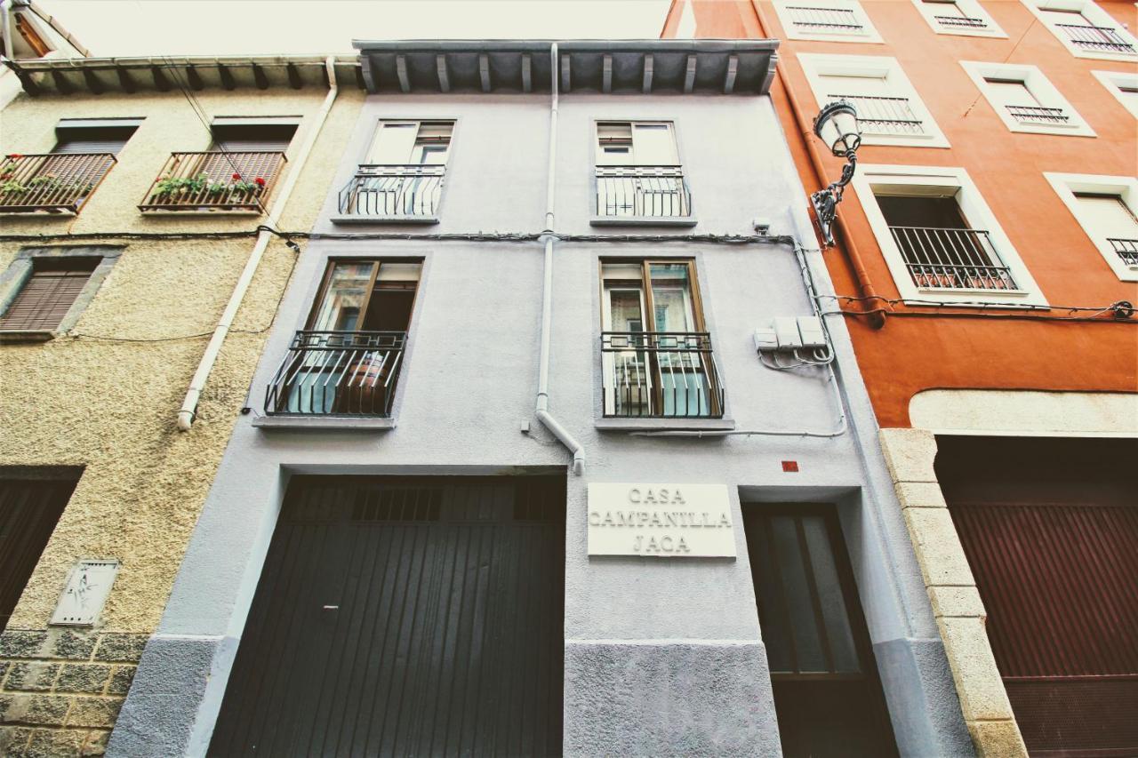 Отель Casa Campanilla Хака Экстерьер фото