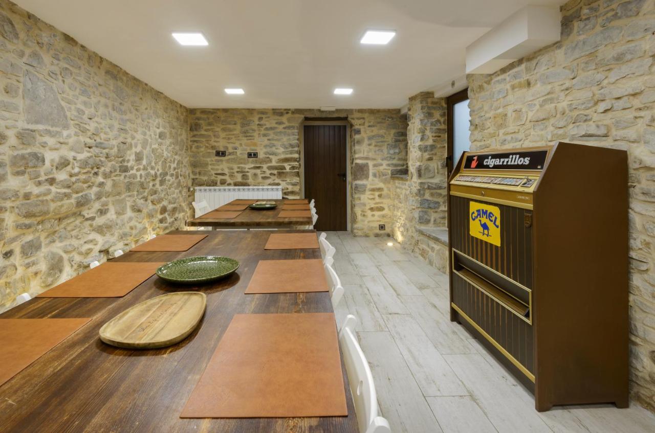 Отель Casa Campanilla Хака Экстерьер фото